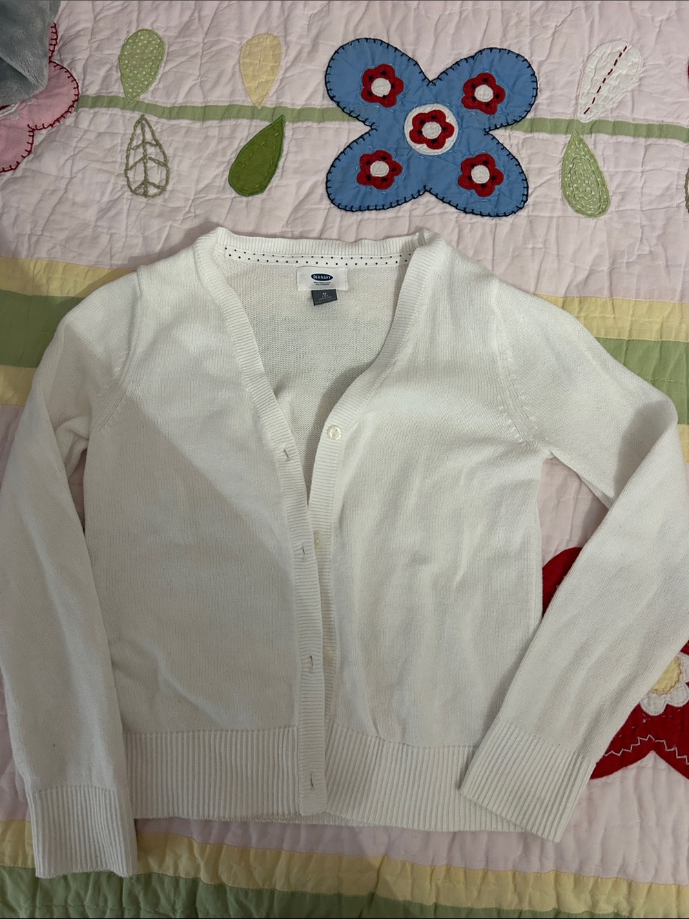 Old Navy Women's Cream Button-Up V-Neck Cardigan